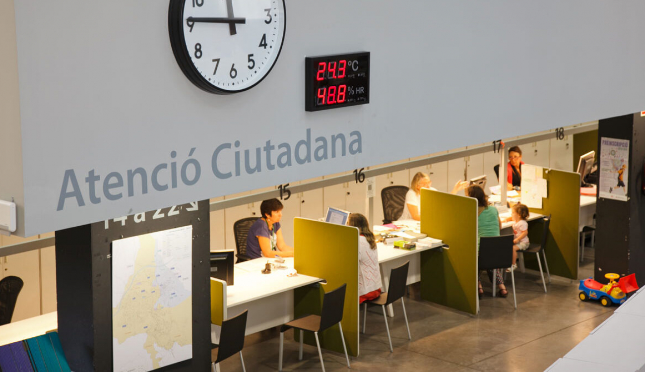 El ple de Sant Cugat exigeix a la Generalitat més hores d’atenció de Drets Socials a l’OAC de l’Ajuntament